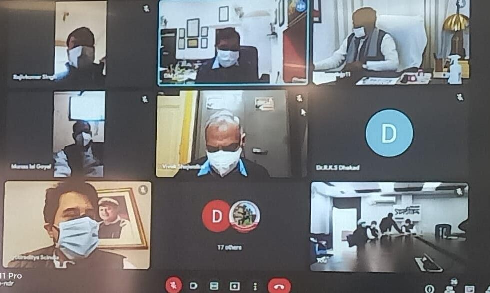 ग्वालियर में रोज 10 हजार कोरोना टेस्ट का लक्ष्य रखकर करें कार्यः सिंधिया ग्वालियर में रोज 10 हजार कोरोना टेस्ट का लक्ष्य रखकर करें कार्यः सिंधिया