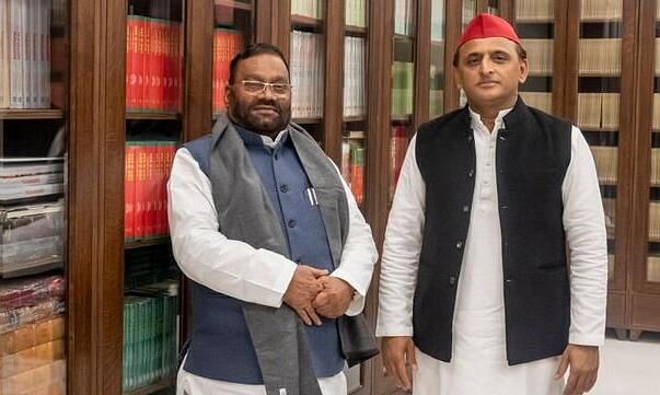 योगी के मंत्री स्वामी प्रसाद मौर्य ने दिया इस्तीफा, लाल टोपी पहनने की अटकलें
