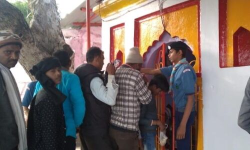 भूरागढ़ में लगा मेला, लोगों ने केन नदी में किया स्नान भूरागढ़ में लगा मेला, लोगों ने केन नदी में किया स्नान