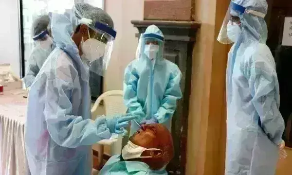 तीसरी लहर : 24 घंटों में कोरोना के 2.71 लाख से अधिक नए मरीज, 314 संक्रमितों की मौत