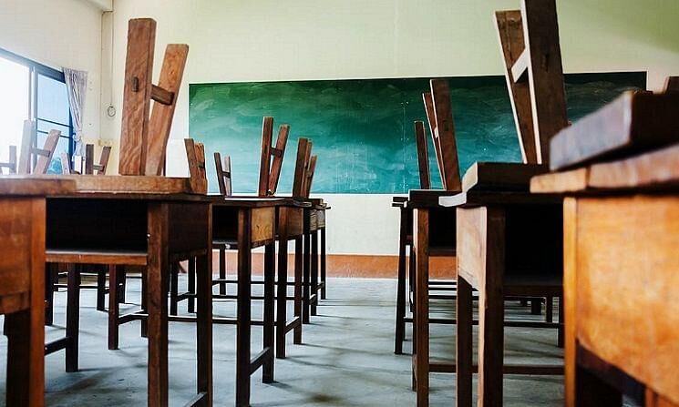 उत्तर प्रदेश में 23 तक स्कूल बंद, रात्रिकालीन कर्फ्यू रहेगा जारी