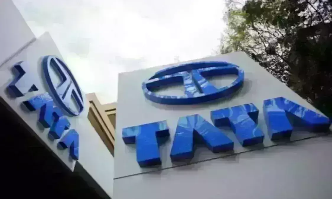 टाटा मोटर्स की कार खरीदने के लिए देनी होगी ज्यादा कीमत, 0.9 फीसदी हुई महंगी