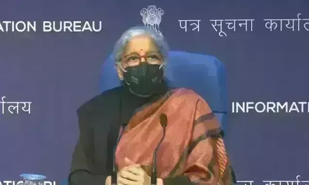 वित्त मंत्री ने कांग्रेस पर साधा निशाना, कहा- UPA सरकार ने संसाधनों का दुरुपयोग किया