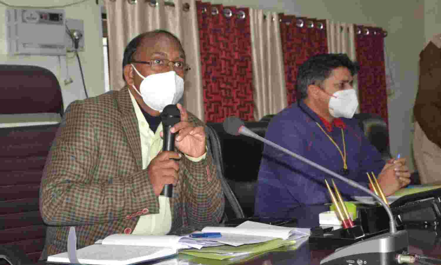 टीईटी परीक्षा में अनुचित साधनों के प्रयोग पर होगी कड़ी कार्यवाही : जिलाधिकारी टीईटी परीक्षा में अनुचित साधनों के प्रयोग पर होगी कड़ी कार्यवाही : जिलाधिकारी