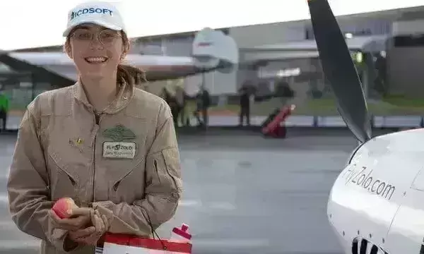 जारा ने 19 साल की उम्र में की विश्व की परिक्रमा, ऐसा करने वाली सबसे कम उम्र की महिला