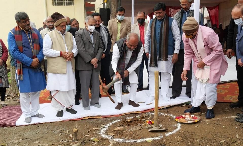 कोरोना काल में कृषि ने ही दिया अर्थव्यवस्था को आधारः केन्द्रीय मंत्री तोमर कोरोना काल में कृषि ने ही दिया अर्थव्यवस्था को आधारः केन्द्रीय मंत्री तोमर