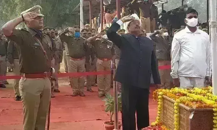 गणतंत्र दिवस पर सम्मानित हुए स्वतंत्रता संग्राम के आश्रित गणतंत्र दिवस पर सम्मानित हुए स्वतंत्रता संग्राम के आश्रित