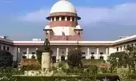 महाराष्ट्र भाजपा विधायकों को मिली सुप्रीम राहत, कोर्ट ने रद्द किया निलंबन महाराष्ट्र भाजपा विधायकों को मिली सुप्रीम राहत, कोर्ट ने रद्द किया निलंबन