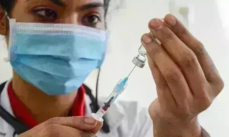 कोरोना से जंग तेज, देश में 1 करोड़ से अधिक को लगा बूस्टर डोज