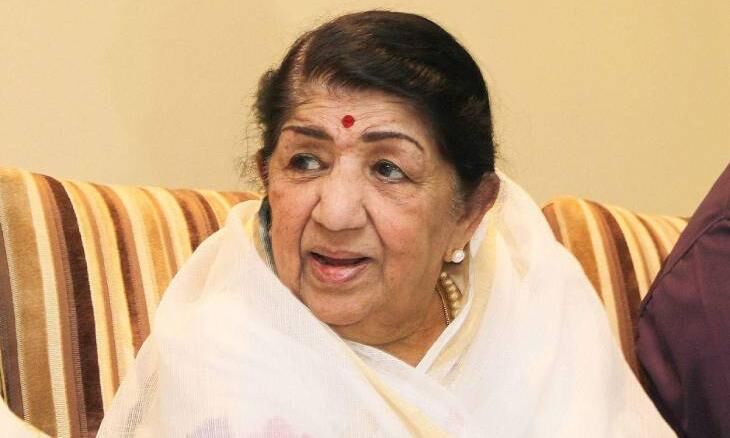 लता मंगेशकर ने कोरोना को हराया, हटा वेंटिलेटर