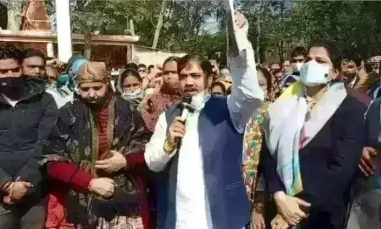 पुतला दहन विवाद कांग्रेस नेता को पड़ा भारी, प्रशासन ने सील किया अवैध क्रेशर पुतला दहन विवाद कांग्रेस नेता को पड़ा भारी, प्रशासन ने सील किया अवैध क्रेशर