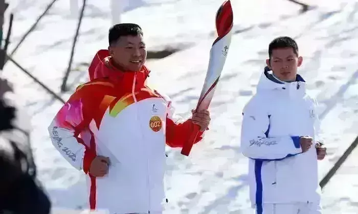 चीन ने ओलंपिक मशाल गलवान मुठभेड़ के सैनिक को सौंपी, भारत ने किया बहिष्कार