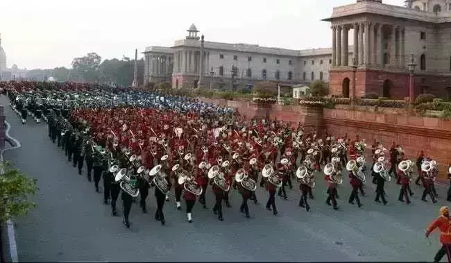 गुलामी के प्रतीकों से लगाव की दूषित मानसिकता!