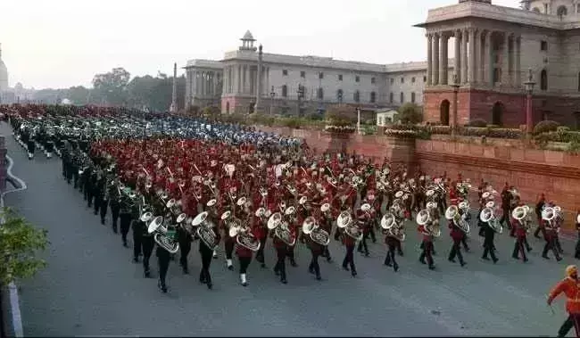 गुलामी के प्रतीकों से लगाव की दूषित मानसिकता!