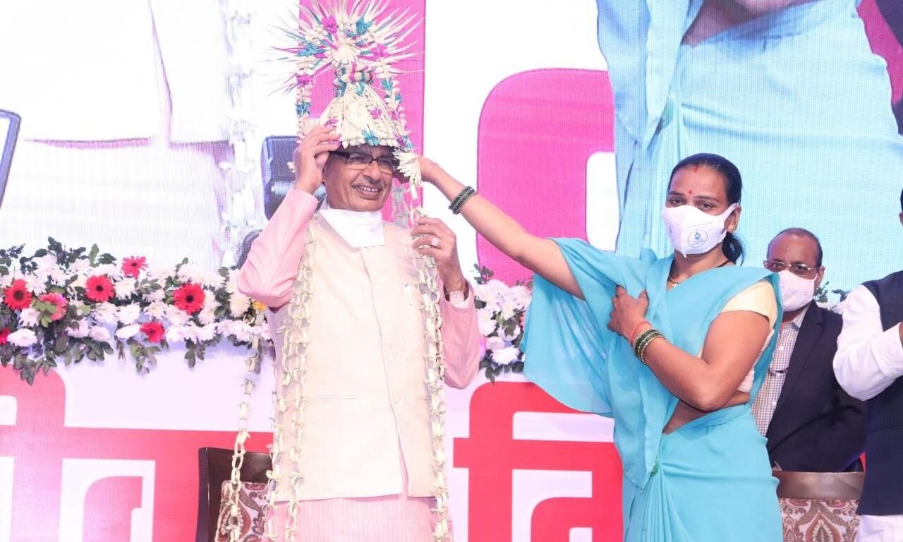 ग्रामीण महिलाओं के चेहरे पर मुस्कान देख मेरा मुख्यमंत्री बनना सफल हुआः