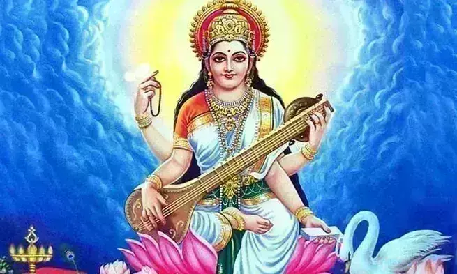 देश में धूमधाम से मनाई जा रही बसंत पंचमी, जानिए क्यों होती है माँ सरस्वती का पूजन