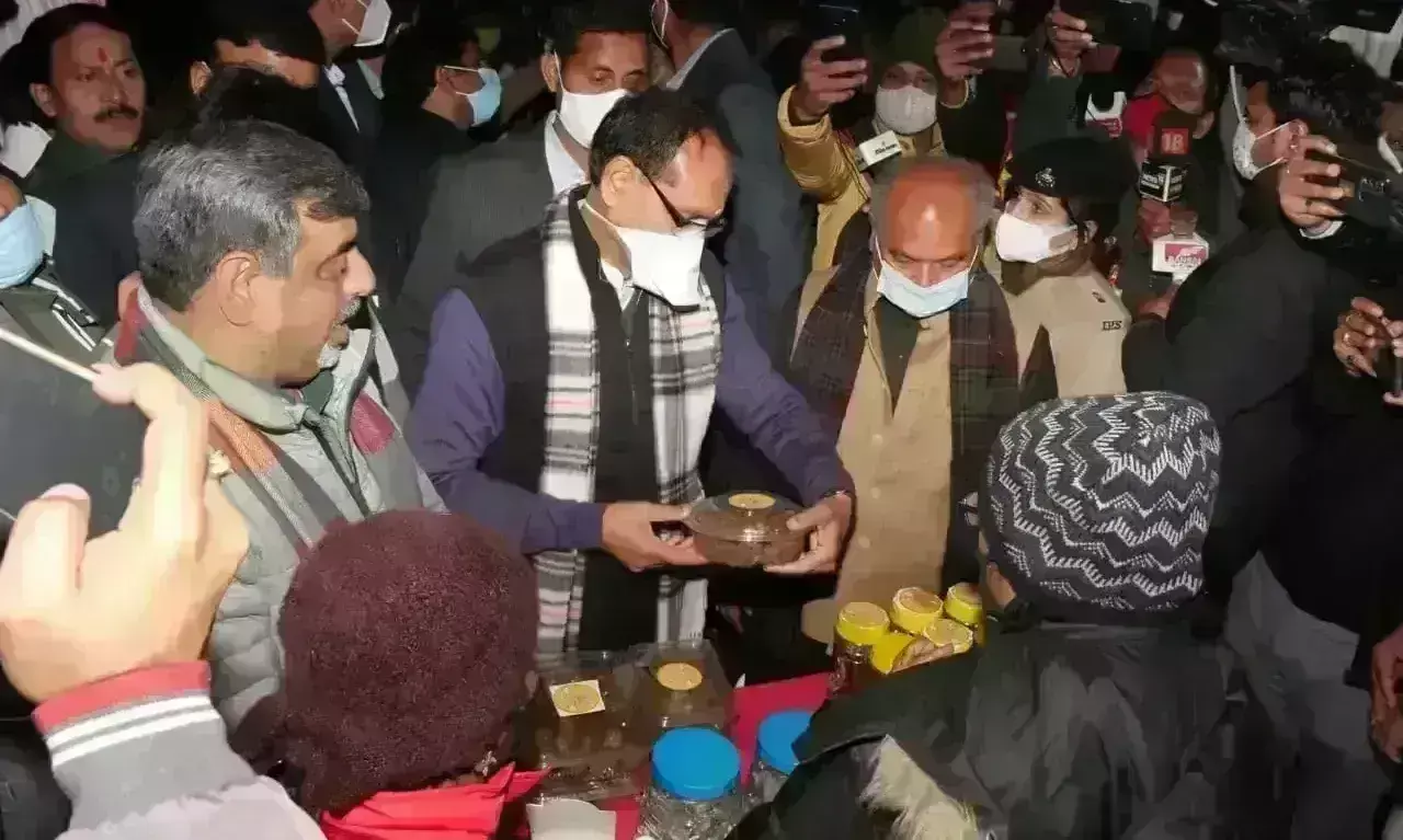 ग्वालियर की दीदियों ने पेश की महिला सशक्तिकरण की मिशाल ग्वालियर की दीदियों ने पेश की महिला सशक्तिकरण की मिशाल