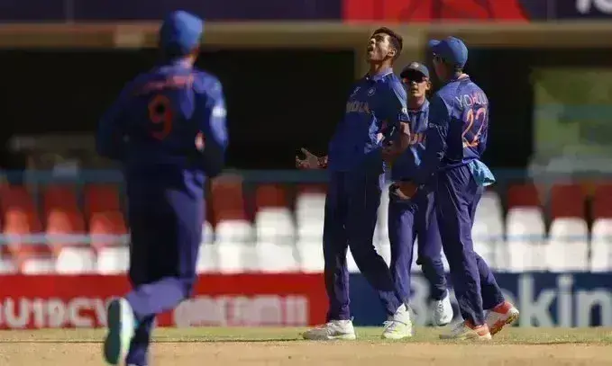 U19 वर्ल्ड कप : इंग्लैंड को हराकर भारत 5वीं बार बना चैम्पियन, 4 विकेट से दी शिकस्त
