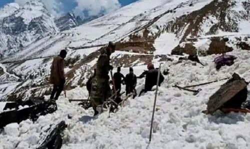 अरुणाचल में हिमस्खलनम, 7 जवान फंसे