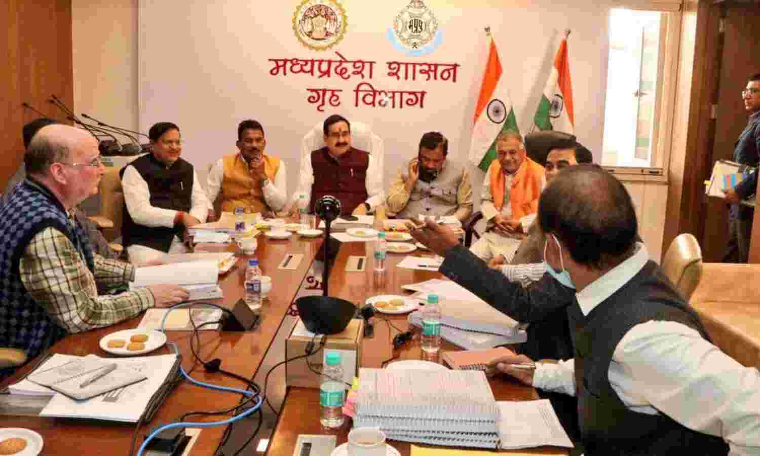 पदोन्नति में आरक्षण संबंधी निर्णय सर्वसम्मति से लिया जाएगा : गृहमंत्री मिश्रा