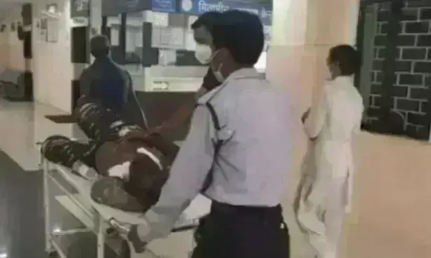 छत्तीसगढ़ में नक्सलियों ने किया आईडी ब्लास्ट, 4 जवान घायल छत्तीसगढ़ में नक्सलियों ने किया आईडी ब्लास्ट, 4 जवान घायल