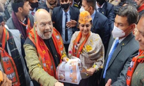 कैराना में घमासान, सपा से सीट वापसी के लिए भाजपा के दिग्गजों ने लगाया जोर कैराना में घमासान, सपा से सीट वापसी के लिए भाजपा के दिग्गजों ने लगाया जोर