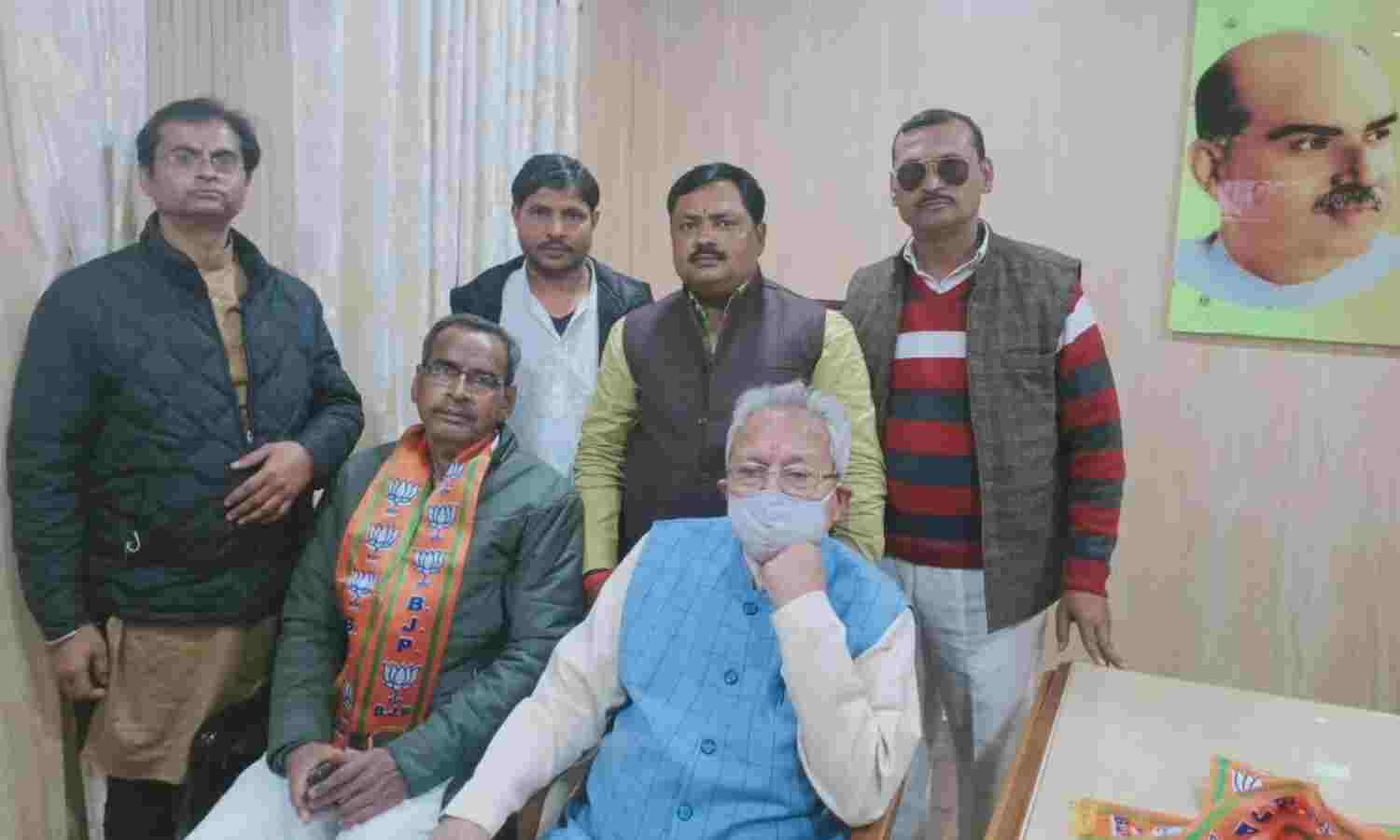 सपा छोड़ भाजपा में शामिल हुए पूर्व मंत्री बोस के बेटे व समर्थक