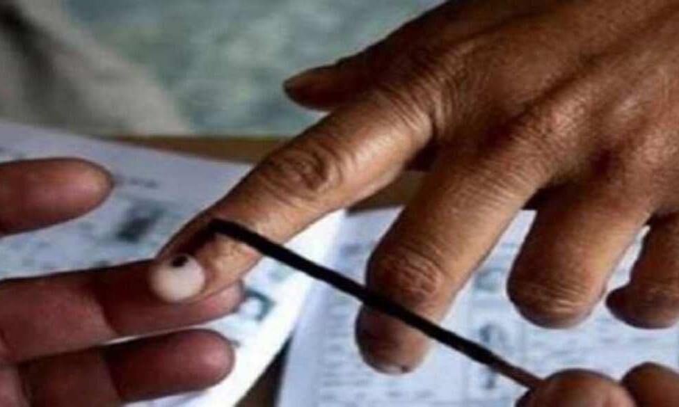 उप्र में कल होगा दूसरे चरण का चुनाव, 9 जिलों की 55 सीटों पर होगा मतदान