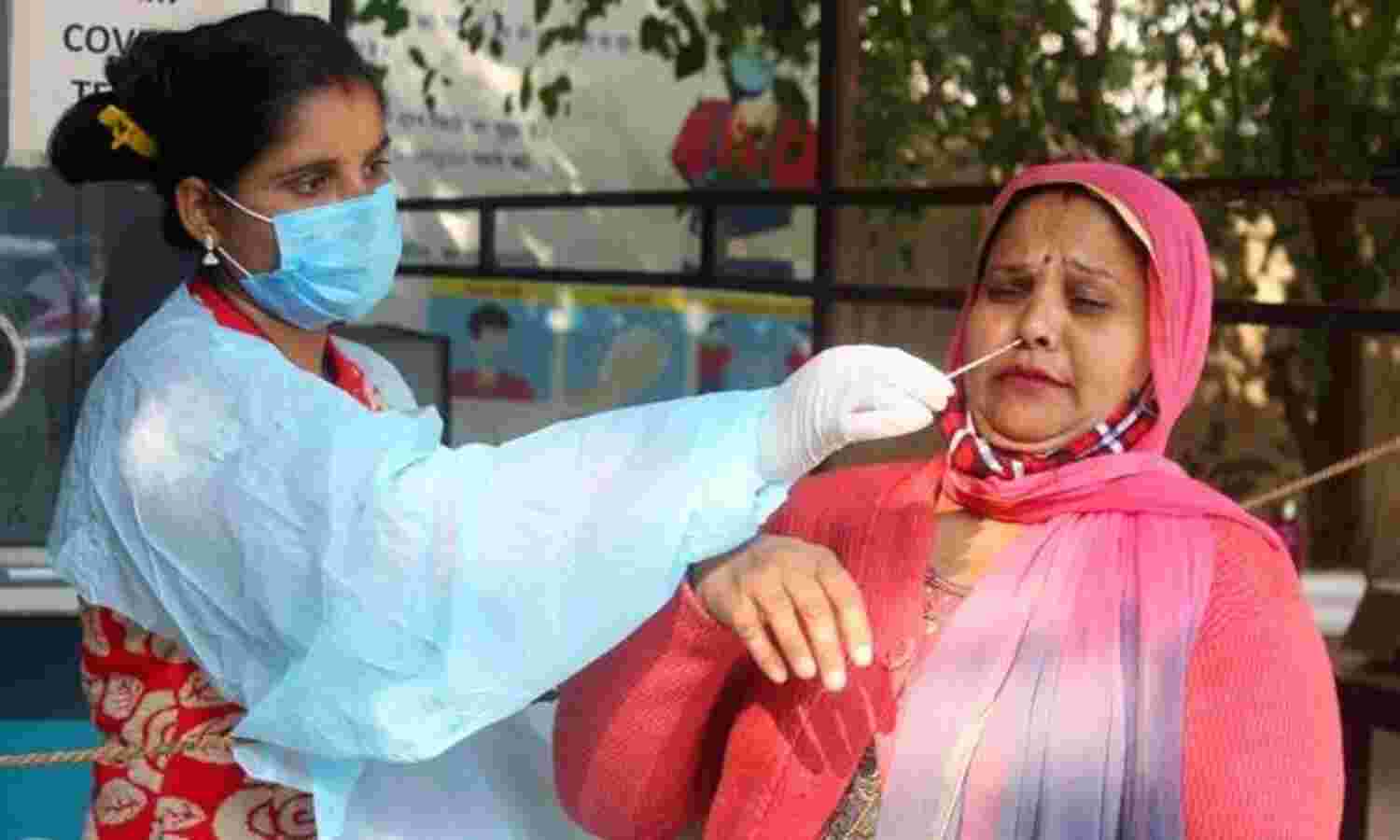 देश में घटी कोरोना संक्रमितों की संख्या, 24 घंटों में 27 हजार नए मरीज