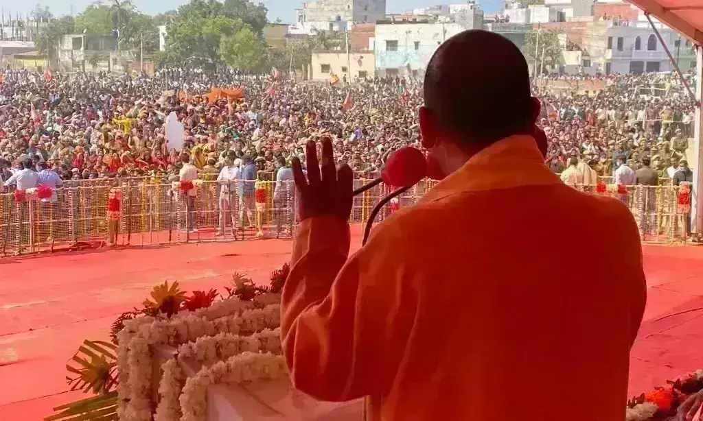 करहल पहुंचे योगी आदित्यनाथ, कहा- मुलायम सिंह जानते है, यहां अखिलेश हार रहे इसलिए...