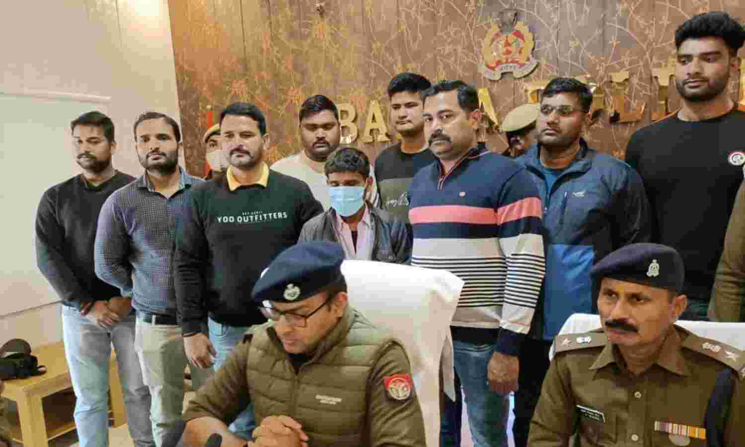 बांदा : बीते दिवस हुई चोरी का पुलिस ने किया खुलासा, माल सहित चोर गिरफ्तार बांदा : बीते दिवस हुई चोरी का पुलिस ने किया खुलासा, माल सहित चोर गिरफ्तार