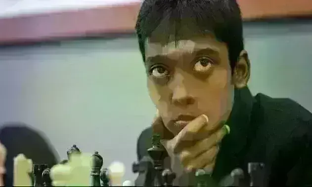 भारत के 16 वर्षीय ग्रैंडमास्टर ने किया बड़ा उलटफेर, विश्व चैंपियन कार्लसन को हराया