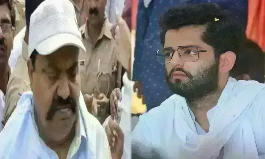 माफिया अतीक अहमद के बेटे की बढ़ी मुश्किलें, पुलिस ने 25 हजार का इनाम किया घोषित माफिया अतीक अहमद के बेटे की बढ़ी मुश्किलें, पुलिस ने 25 हजार का इनाम किया घोषित