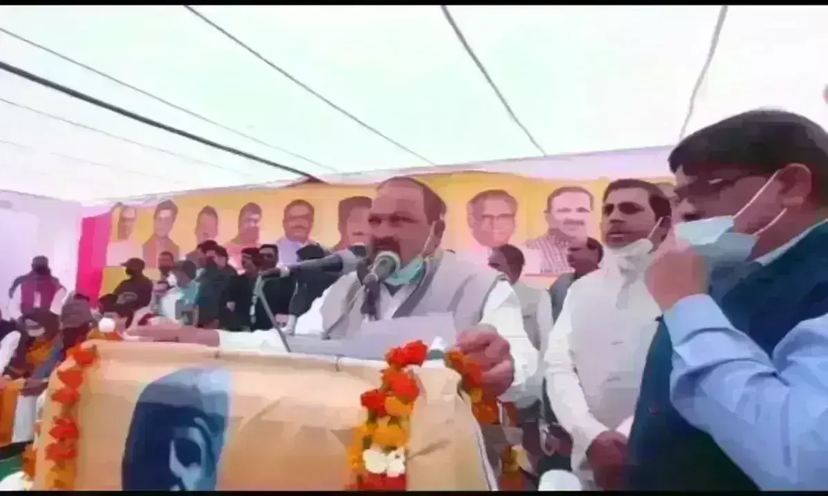 कांग्रेस विधायक ने की ज्योतिरादित्य सिंधिया की तारीफ, कही ऐसी...बात, गर्मा गई ग्वालियर की राजनीति कांग्रेस विधायक ने की ज्योतिरादित्य सिंधिया की तारीफ, कही ऐसी...बात, गर्मा गई ग्वालियर की राजनीति