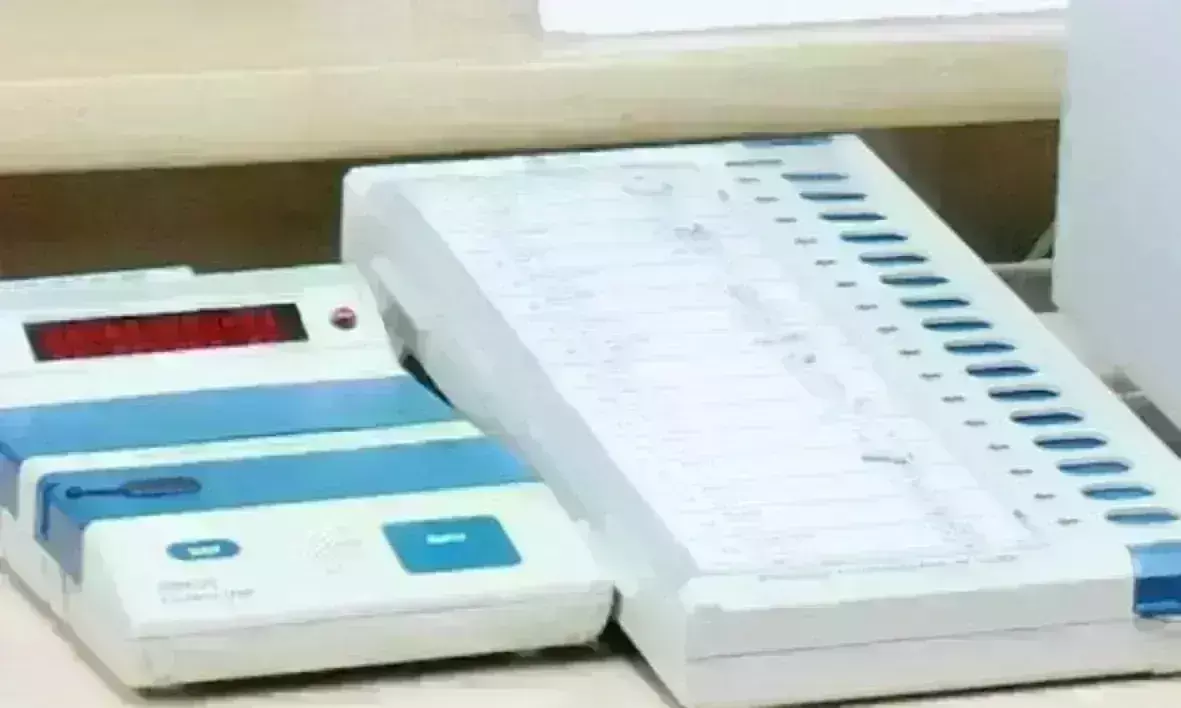 EVM में लगाया फेवीक्विक, मतदान हुआ बाधित, शरारती तत्व गिरफ्तार