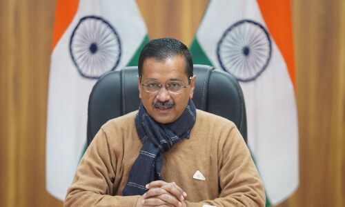 दिल्ली में घटे कोरोना प्रतिबंध, दुकानों और रेस्टोरेंट देर रात खोलने की अनुमति