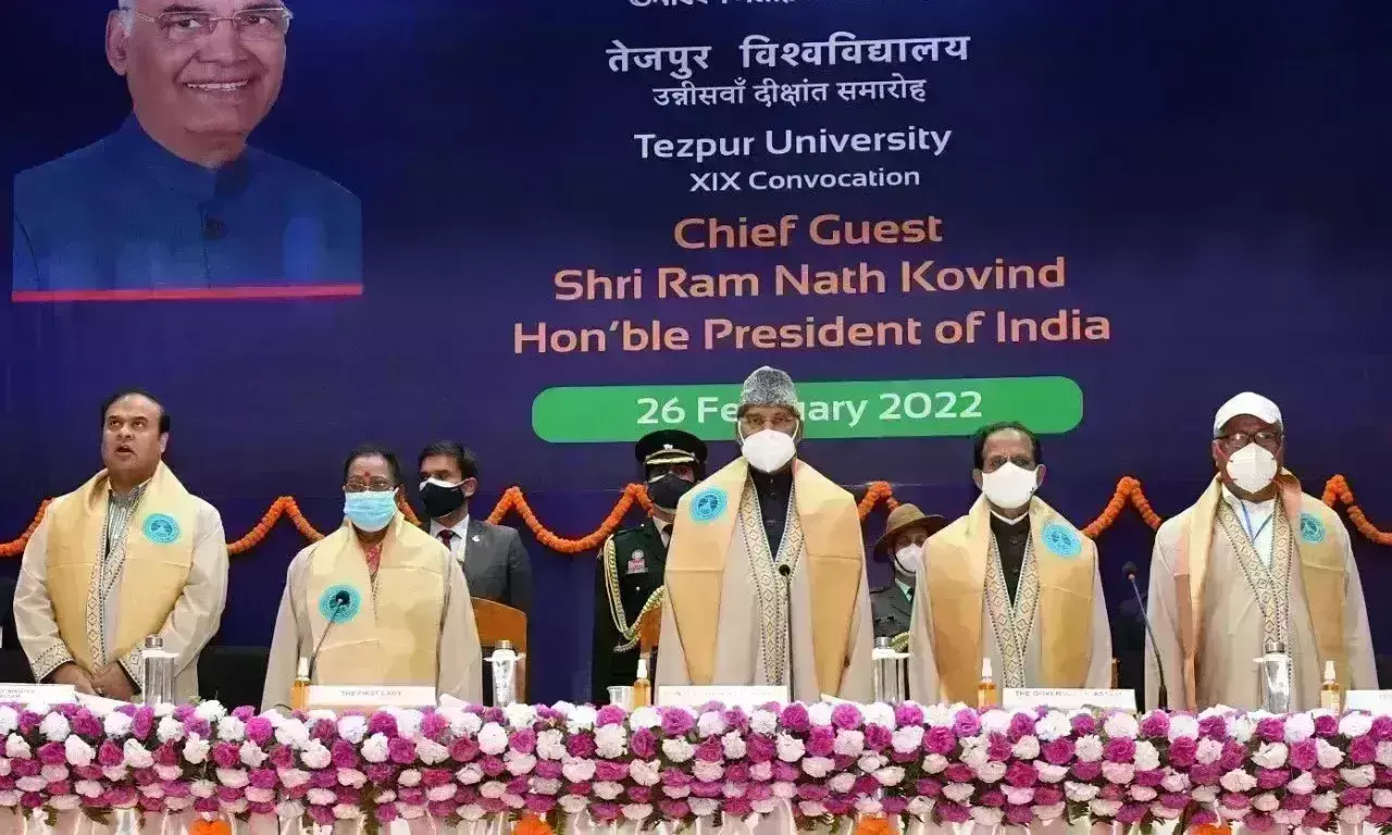 युवा पीढ़ी को विकास के मोर्चे पर सक्रिय होकर योगदान देना चाहिए : राष्ट्रपति