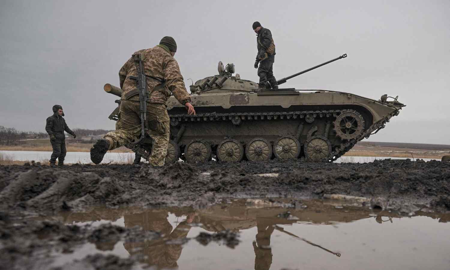 कीव पर कब्जे के लिए रूस ने तेज किया अभियान, वार्ता के लिए बेलारूस भेजा प्रतिनिधि मंडल