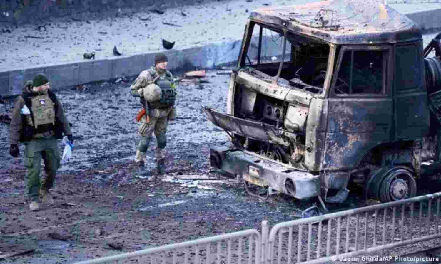 वार्ता की संभावना के बीच कीव में धीमी हुई हमले की रफ्तार, कर्फ्यू हटा वार्ता की संभावना के बीच कीव में धीमी हुई हमले की रफ्तार, कर्फ्यू हटा