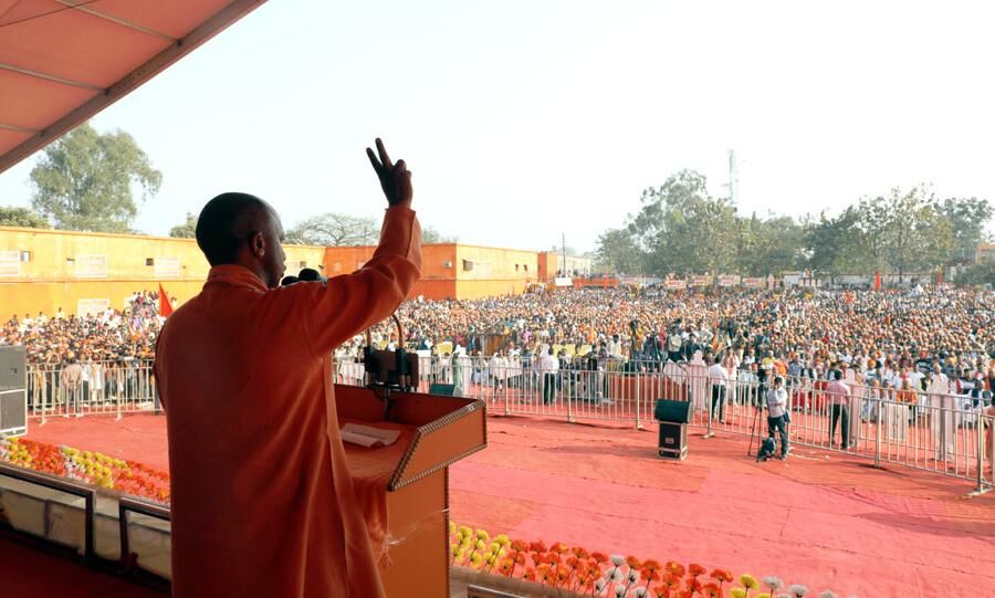 विकास भी होगा और अपराधियों को सबक सिखाने के लिए बुलडोजर भी चलेगा : योगी आदित्यनाथ