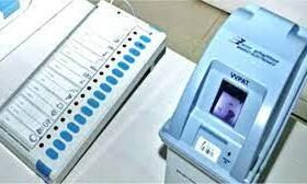 उप्र में कई जगहों पर आई ईवीएम खराब होने की शिकायत, मतदान हुआ बाधित