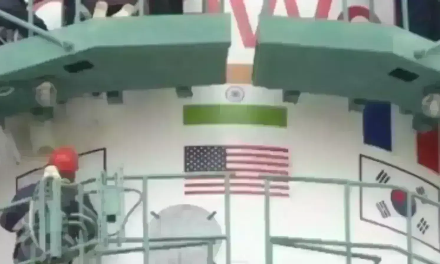 रूस ने अंतरिक्ष रॉकेट से हटाए अमेरिका, ब्रिटेन और जापान के झंडे, भारतीय तिरंगा बरकरार