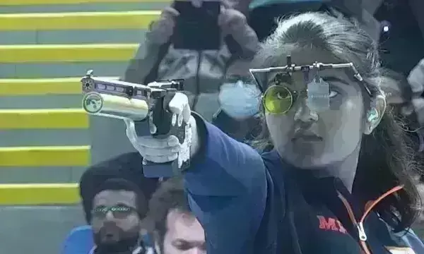 आईएसएसएफ विश्व कप : भारतीय महिलाओं ने गोल्ड पर लगाया निशाना, जीता स्वर्ण पदक आईएसएसएफ विश्व कप : भारतीय महिलाओं ने गोल्ड पर लगाया निशाना, जीता स्वर्ण पदक