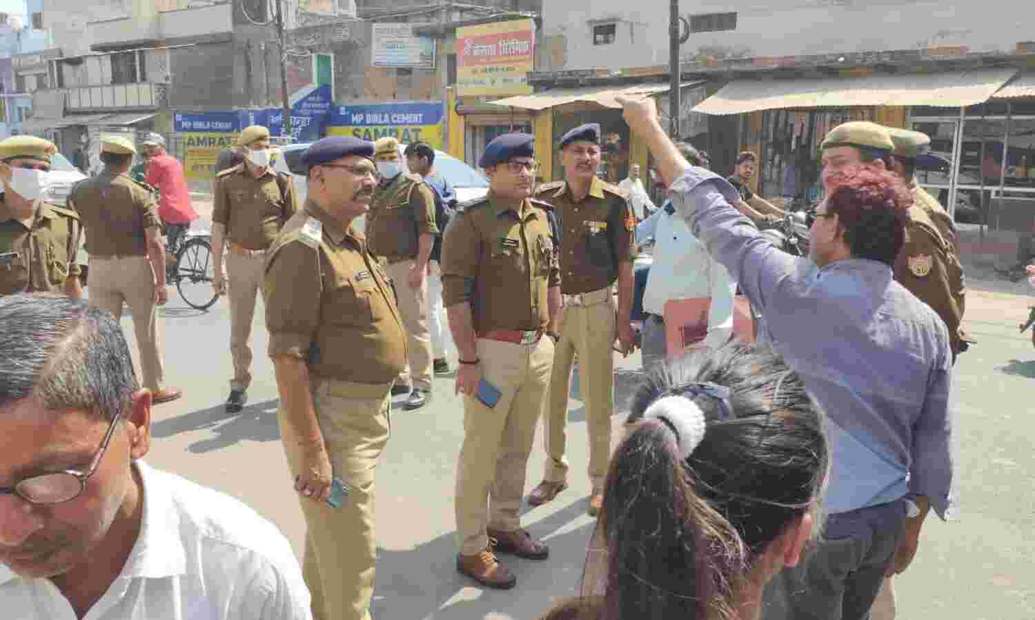 बांदा : पुलिस अधीक्षक ने यातायात व्यवस्था का लिया जायजा