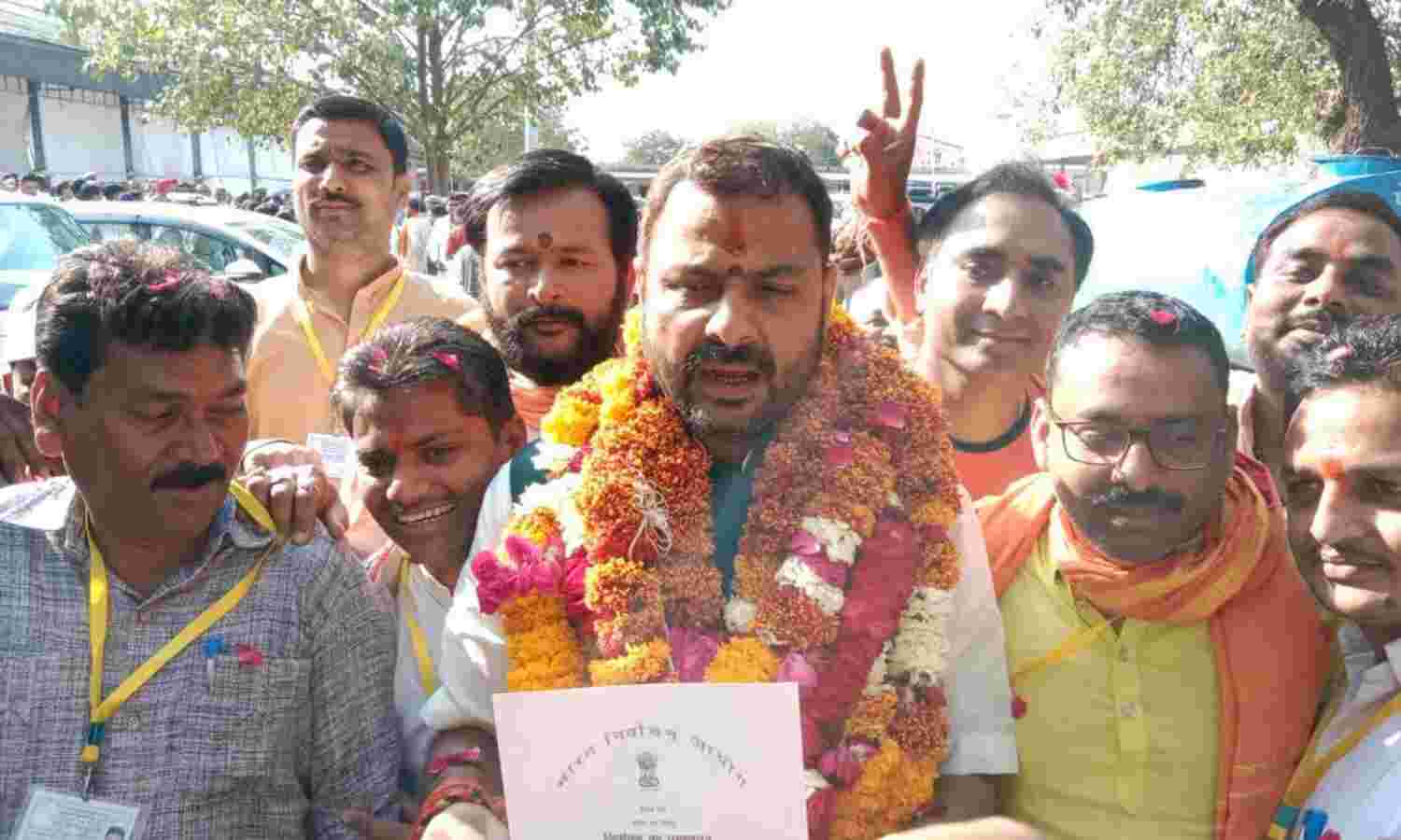 भाजपा ने बांदा में 4 में से 3 सीटें जीती, 1 सीट पर सपा को मिली बढ़त भाजपा ने बांदा में 4 में से 3 सीटें जीती, 1 सीट पर सपा को मिली बढ़त