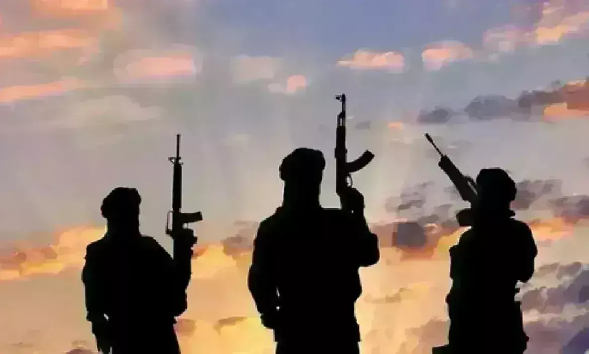 हिजबुल मुजाहिदीन के इशारे पर हुई थी सरपंच की हत्या, आतंकियों के 3 सहयोगी गिरफ्तार हिजबुल मुजाहिदीन के इशारे पर हुई थी सरपंच की हत्या, आतंकियों के 3 सहयोगी गिरफ्तार