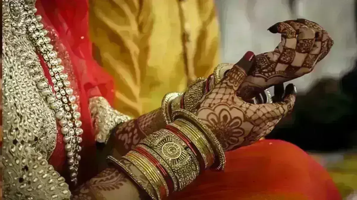 शादी के 10 दिन बाद पति का घर छोड़कर भागी दुल्हन, प्रेमी ने भी दिया धोखा