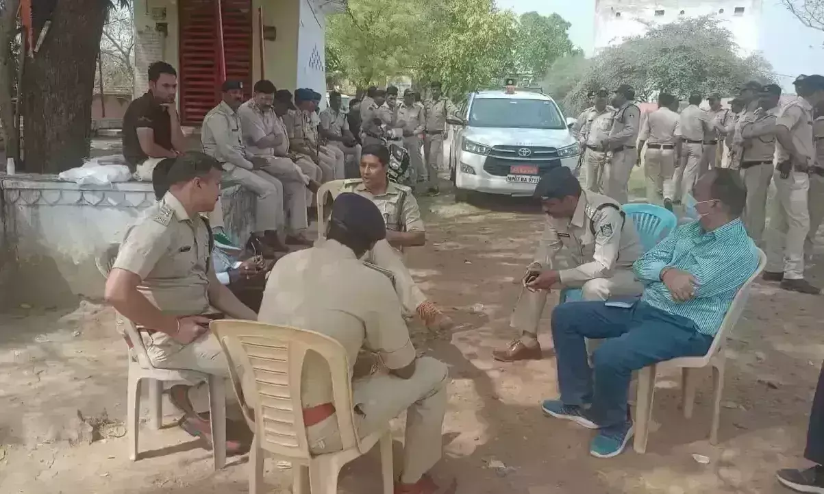 सागरताल रोड चौड़ीकरण के दौरान धार्मिक स्थल तोड़ने से तनाव, पुलिस बल तैनात