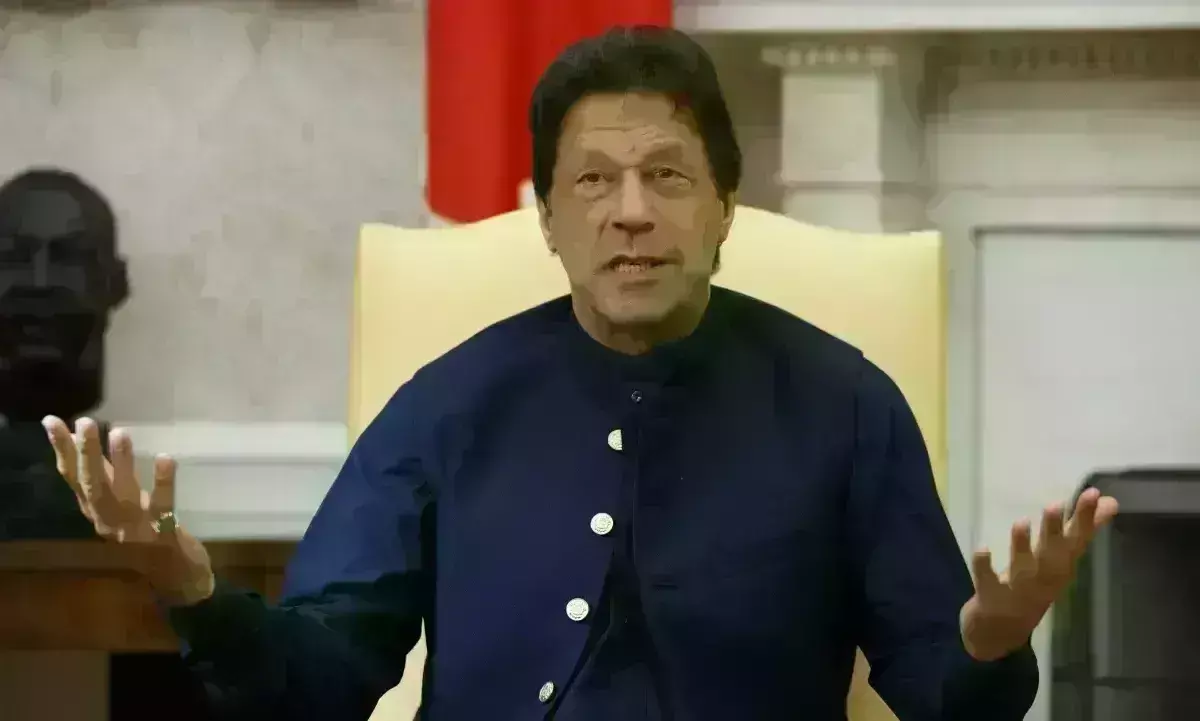 इमरान खान की बढ़ी मुश्किलें, 3 सहयोगी दलों ने छोड़ा साथ, कहा - नहीं दूंगा इस्तीफा