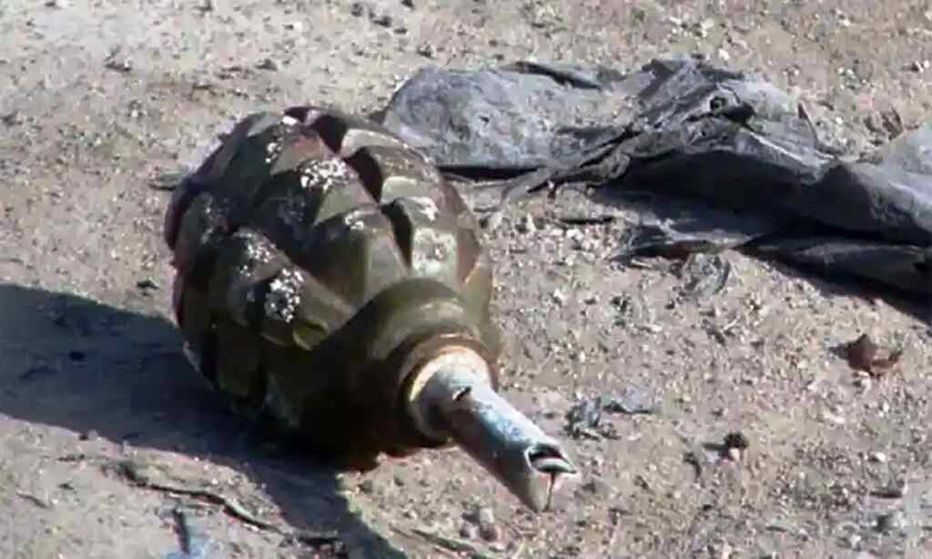 श्रीनगर में सुरक्षाबलों पर ग्रेनेड हमला, छह सुरक्षाकर्मी व एक नागरिक घायल